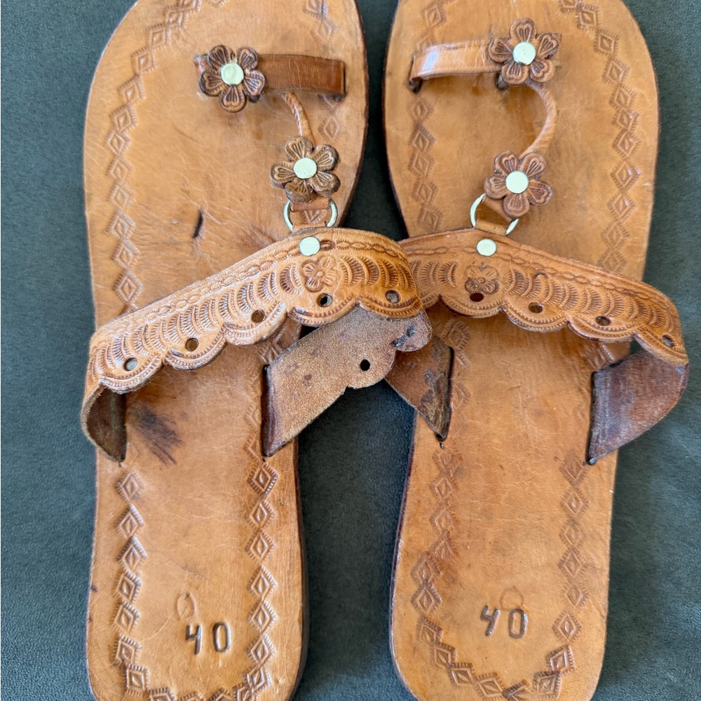 Brown Leather Sandals with Floral Design